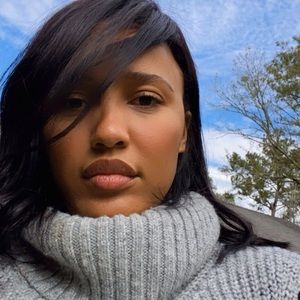 Meet your Posher, Simone